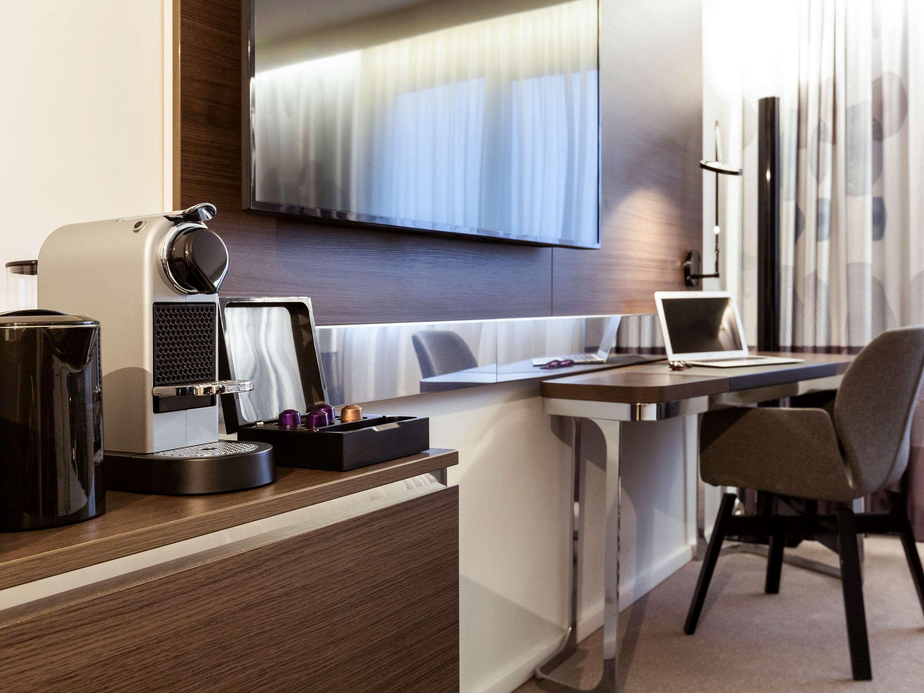 Novotel Limoges Le Lac Екстериор снимка